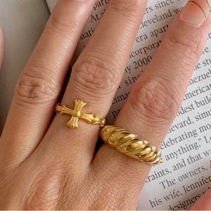 Croissant Gold Ring